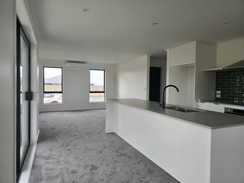 Elgin, 3 bedrooms64659196759554113