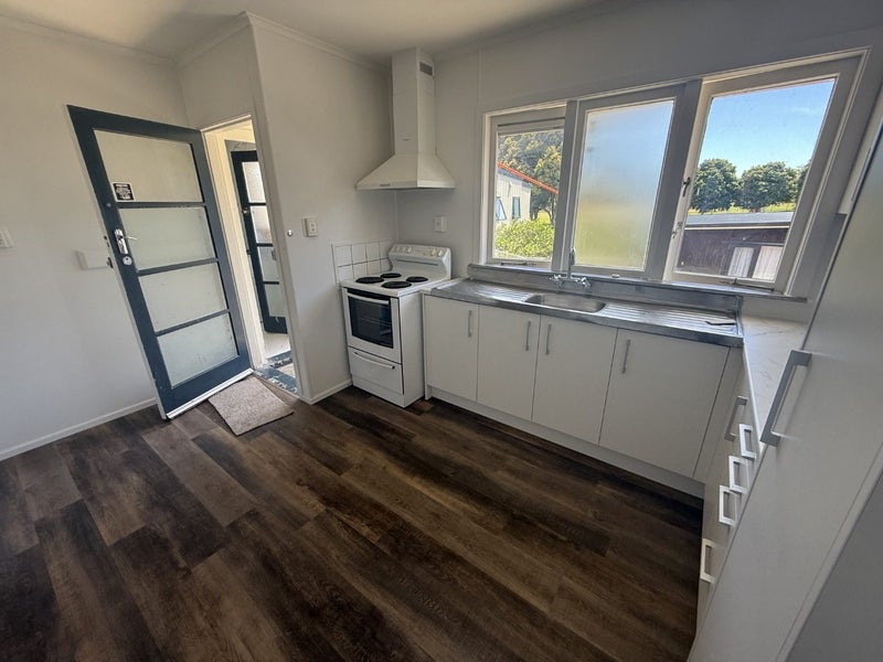 Otara, 3 bedrooms64659384451074111