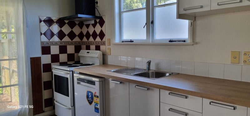 Victoria, 2 bedrooms64659484219395111