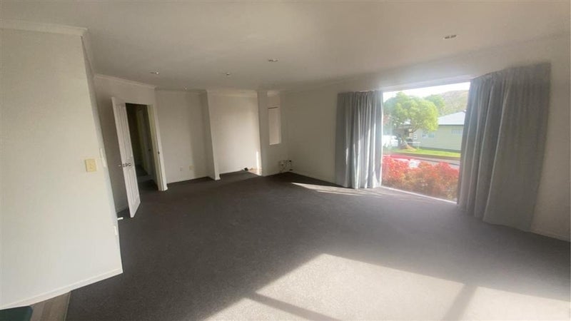 Nelson South, 3 bedrooms64659781792385112