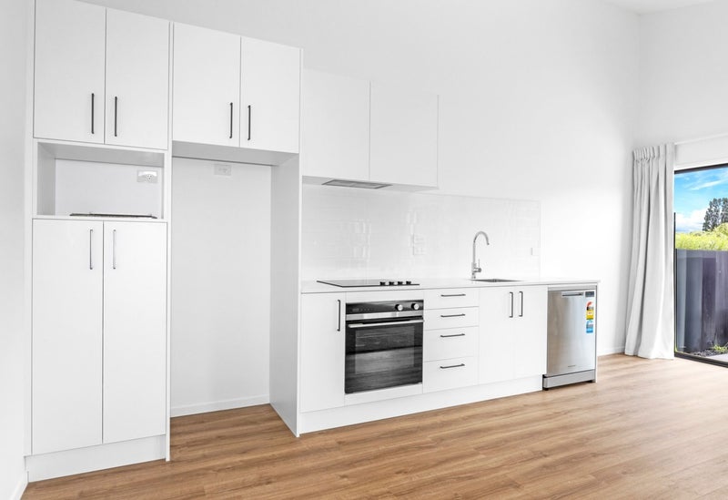 Yaldhurst , 2 bedrooms64659894527875111