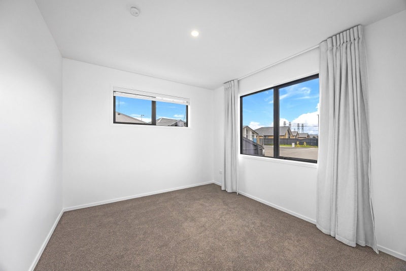 Yaldhurst , 2 bedrooms64659894527875114