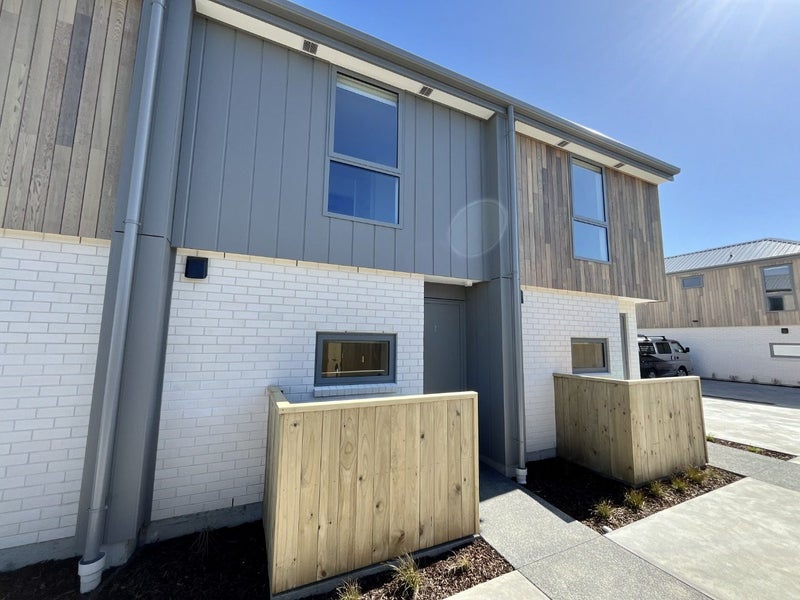 Riccarton, 2 bedrooms64659894564225110