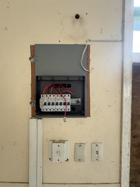 4x 70m2 relocatable classrooms64660006820354112