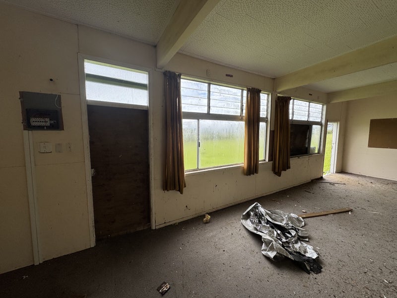 4x 70m2 relocatable classrooms64660006820354113