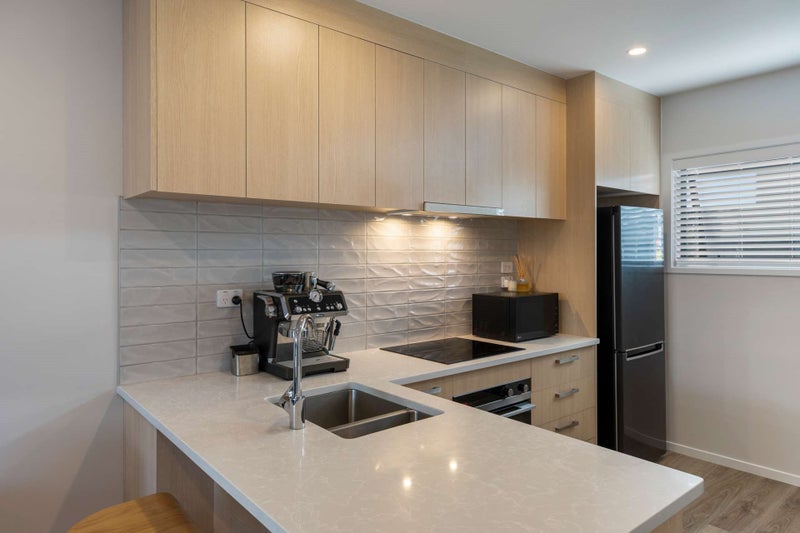 Hobsonville, 2 bedrooms64660081231105112