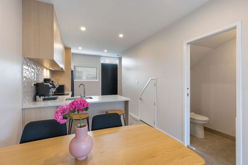 Hobsonville, 2 bedrooms64660081231105114