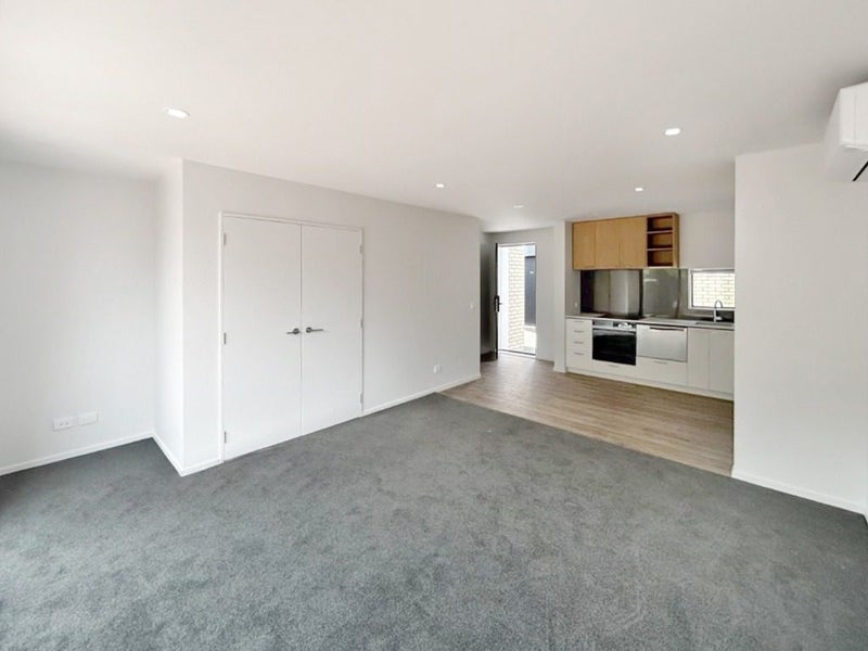 Shirley, 2 bedrooms64660182675331114