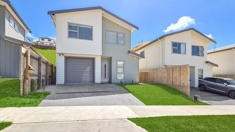 Churton Park, 3 bedrooms64660373102978110