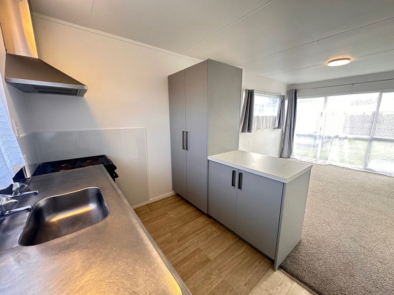 Trentham, 1 bedroom64660373213058112