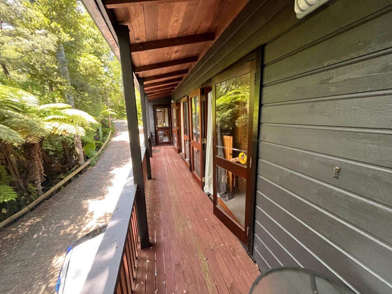 Titirangi, 3 bedrooms64660373256963111
