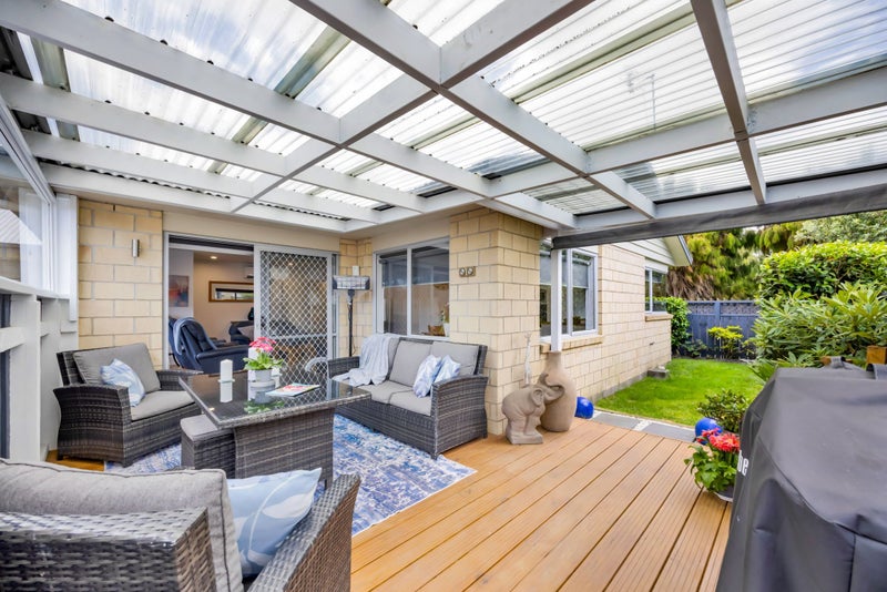 Vendor Relocating - Must Be Sold64660373290883110