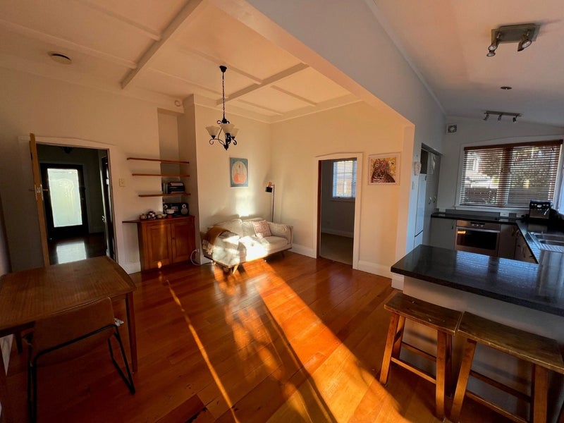 Royal Oak, 3 bedrooms64660373230210114