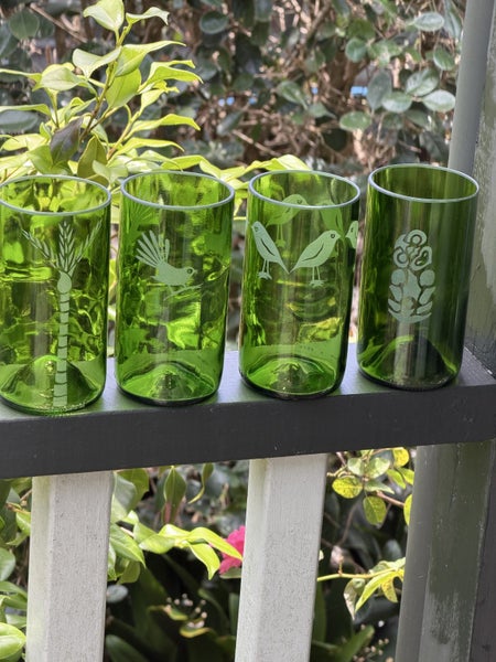 4 Kiwiana NZ themed glasses. Carousel 3