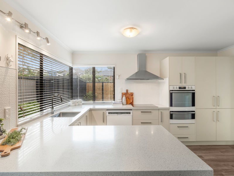 Turn-key and Luxury on the Perfect Street64660566094595111