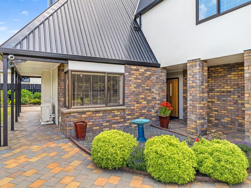 Turn-key and Luxury on the Perfect Street64660566094595114