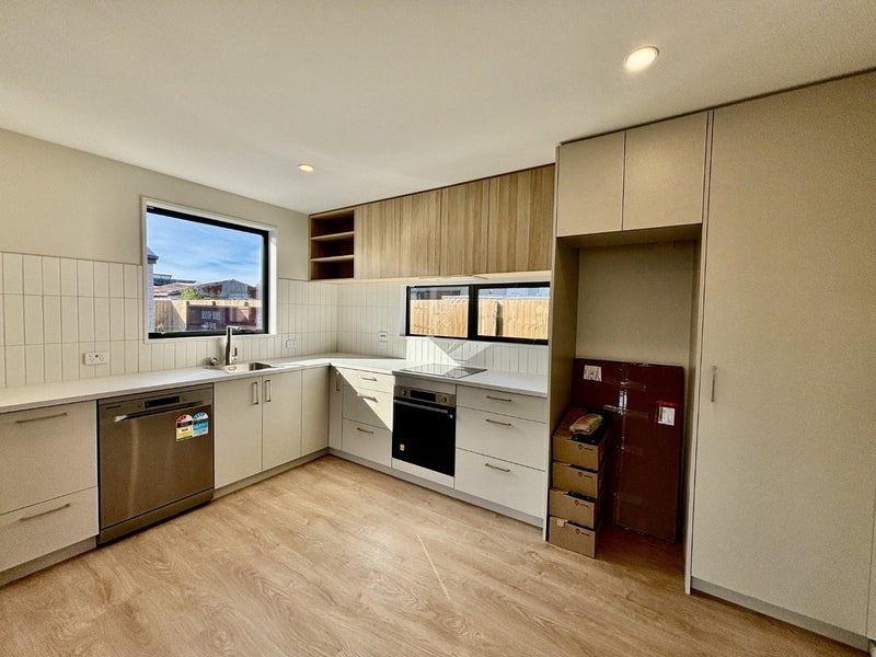 Woolston, 2 bedrooms64660661103873113