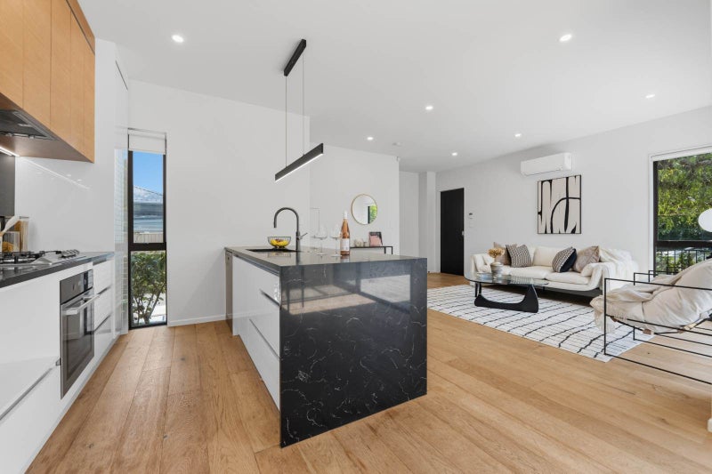 Modern Family Home in Sought-After Epsom64660673621506114