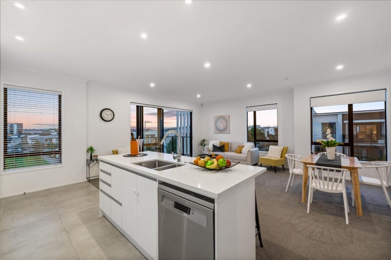 Hobsonville, 3 bedrooms64660761780994114