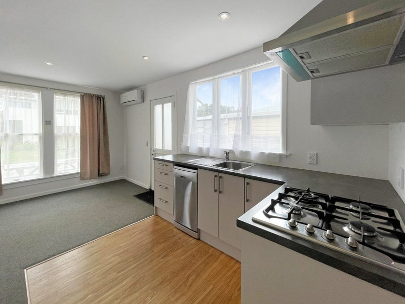 Island Bay, 1 bedroom64660761850626112