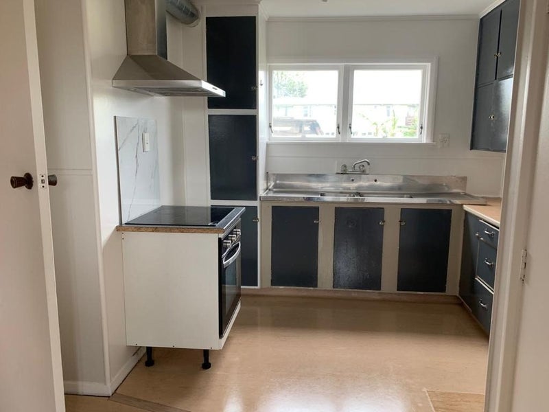 Otara, 3 bedrooms64660761904258111