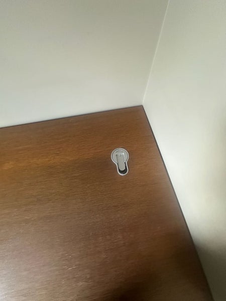 Adjustable workstation + ergonomic chair64661103796739113