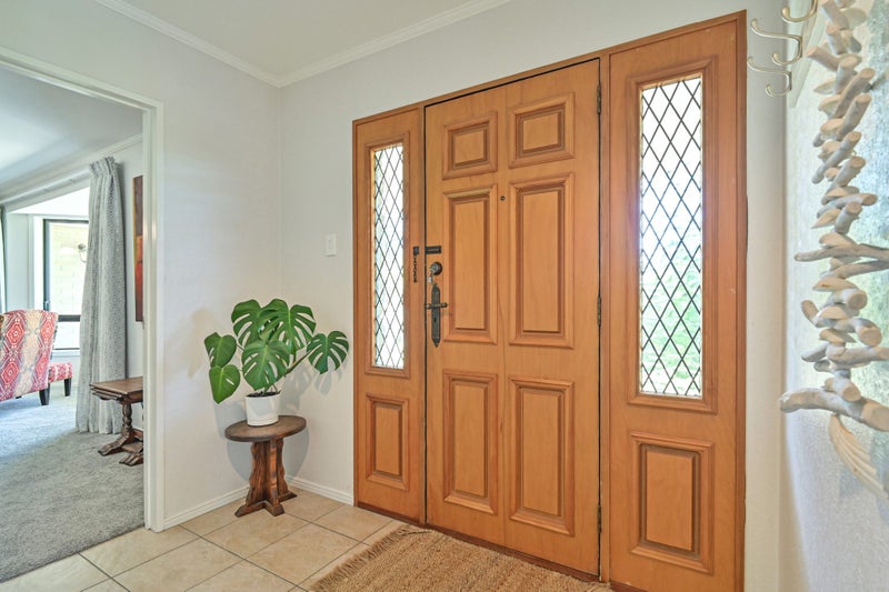 Spacious, Renovated, Family Home With '80s Flair64661154590723114