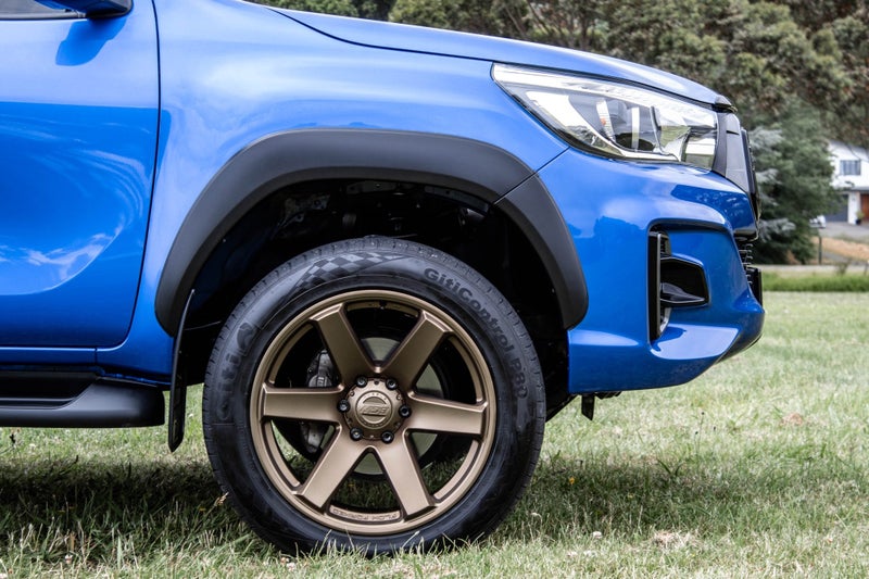 2019 Toyota Hilux SR5 2.8D 2WD64661344830850112