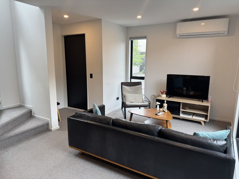 Sydenham, 3 bedrooms64661255516033113