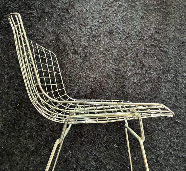 Authentic Early 2000s Bertoia Wire Side Chairs With Leather Pads (Set Of Five) Carousel 15