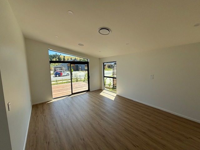 Cromwell, 4 bedrooms64661549265411111