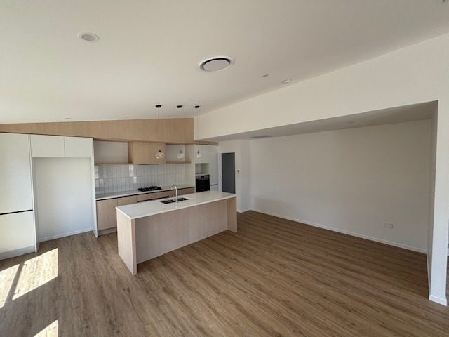 Cromwell, 4 bedrooms64661549265411112