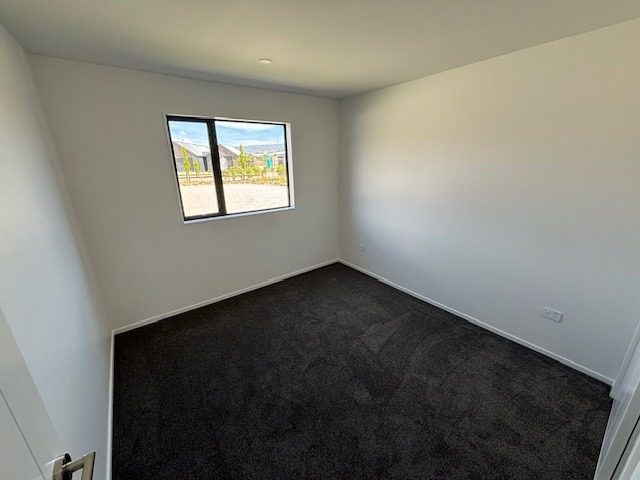 Cromwell, 4 bedrooms64661549265411114