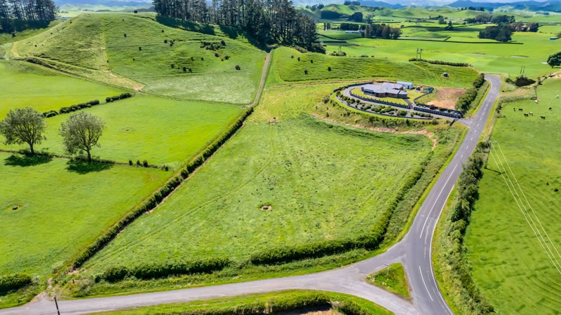 ELEVATED LIVING, INSPIRED BY VIEWS64693993829123112