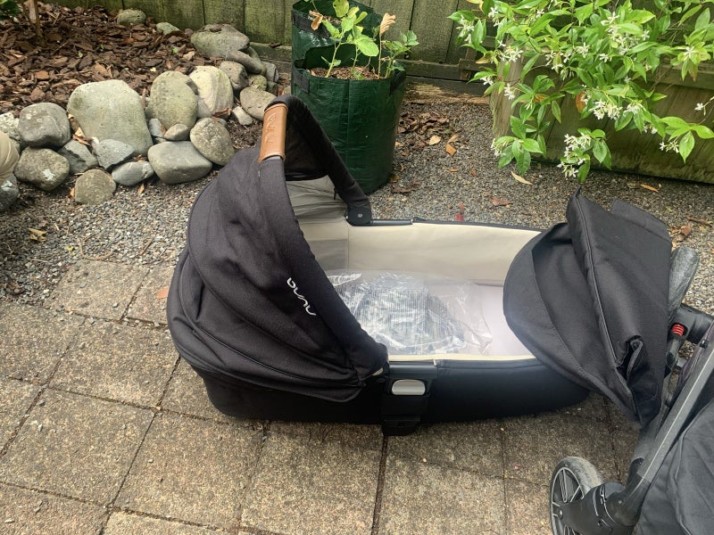 Nuna Mixx Stroller and carry cot plus extras64873939544578111