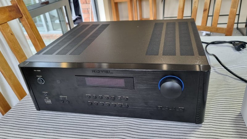 Rotel RA-1592 Integrated Stereo Amplifier Carousel 2