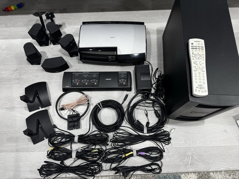 Bose Lifestyle set + Bose SA-2/SA-3 Stereo Amplifier Carousel 1