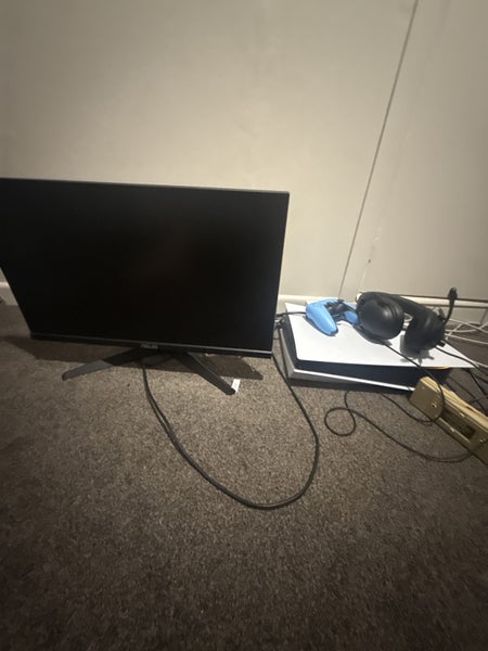 PS5 DISK CONSOLE USED GOOD CONDITION + 120HZ 1MS Gaming Monitor Carousel 1