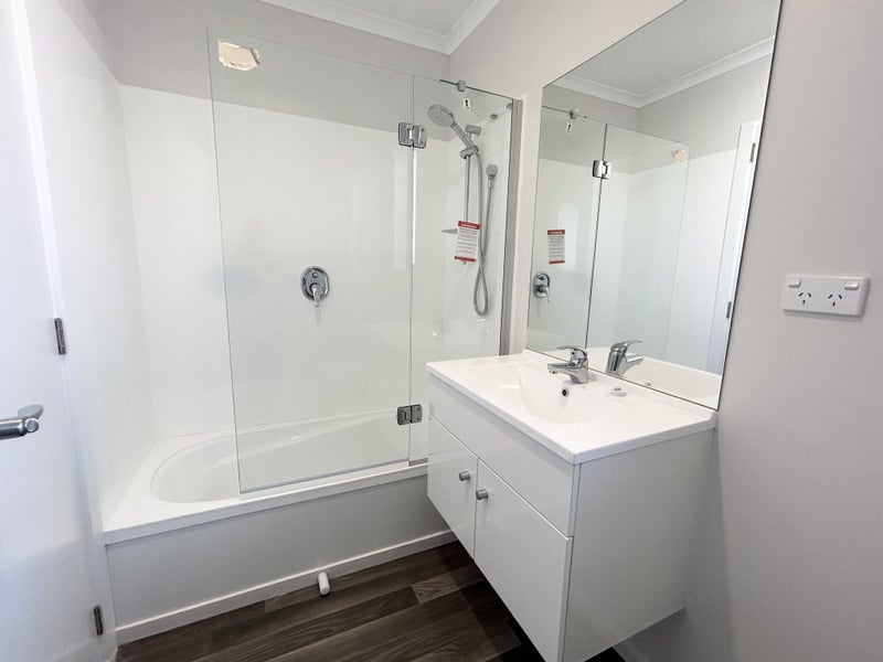 Manurewa, 3 bedrooms64663617869059111