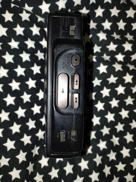 Vintage 1991 Sony WM-FX33 Walkman Carousel 2