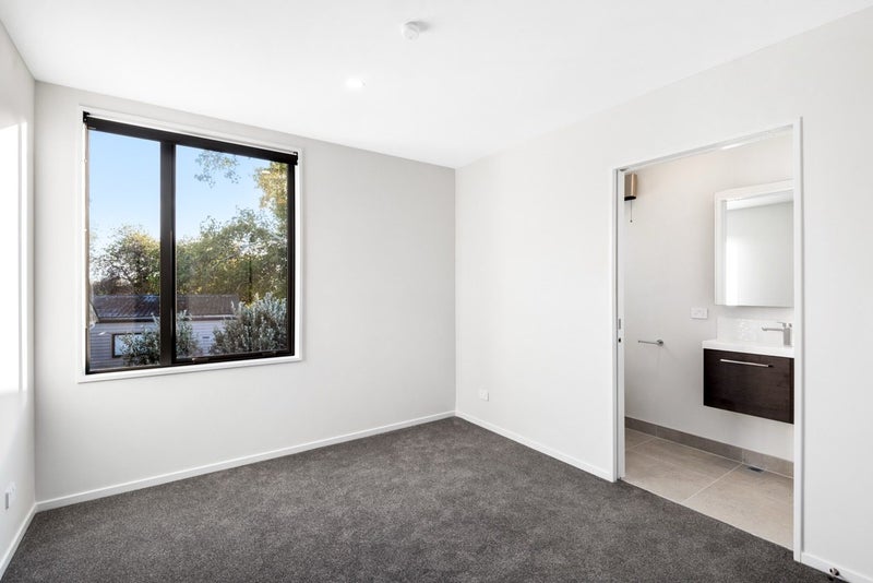 Modern Family Living – Move In Today!64668882696963114