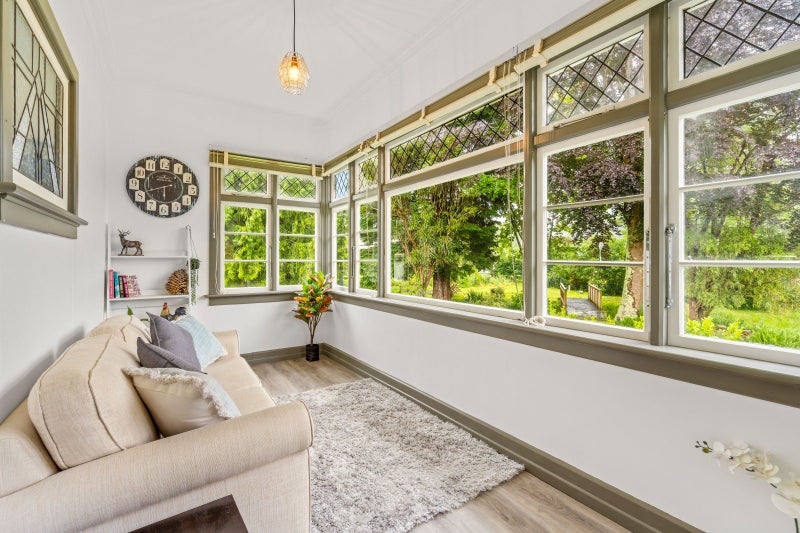 Classic Kiwi bungalow with personality plus64668882772994111