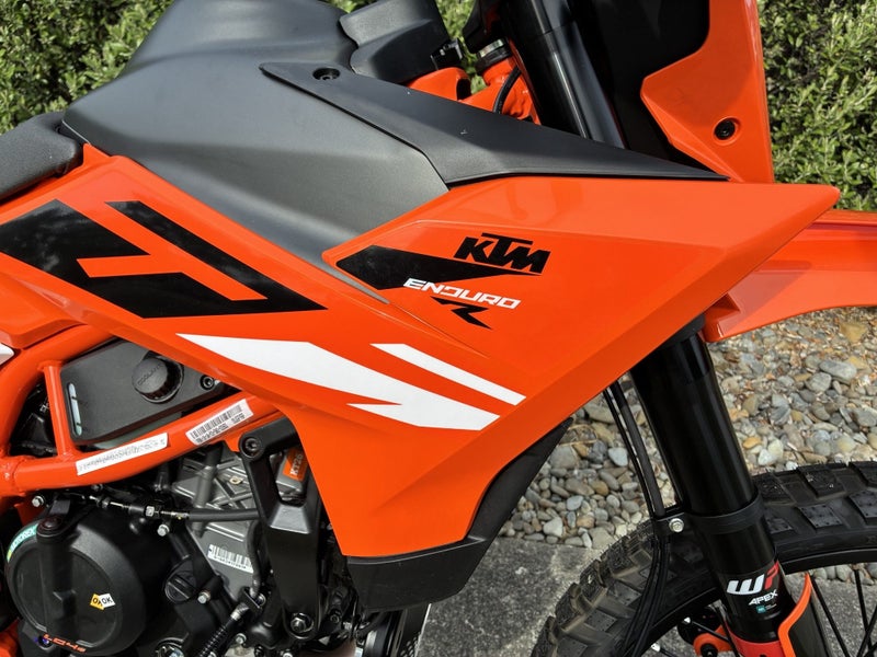 2025 KTM 390 Enduro R64668981778818113