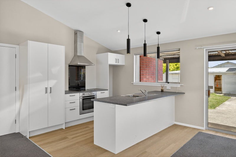 Parklands, 3 bedrooms64668882743425111