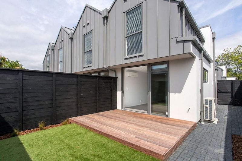 St. Albans, 2 bedrooms64669380963074110