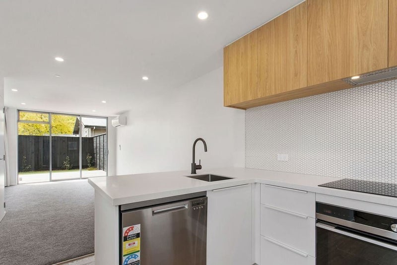 St. Albans, 2 bedrooms64669380963074112