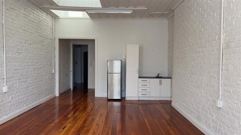 Grafton, Studio64669590761217113