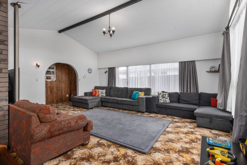 3-4 Beds + Sleepout + Mechanics Pit64747520328193113