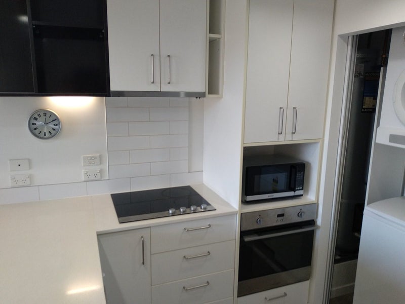 Takapuna, 2 bedrooms64669690293890111