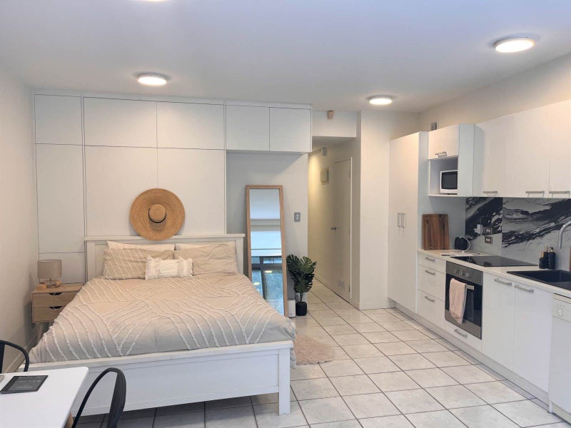 Epsom, 1 bedroom64669788899457111